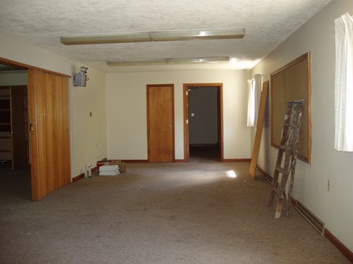 the foyer.JPG - 26980 Bytes